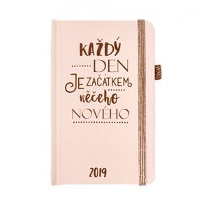 Albi Diář 2019 kapesní týdenní s gumičkou - růžový s textem "den"